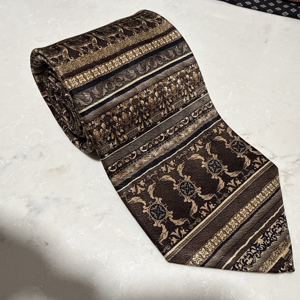 Roundtree & Yorke Silk Tie Extra Long  Geometric Made In USA XL 63X4"